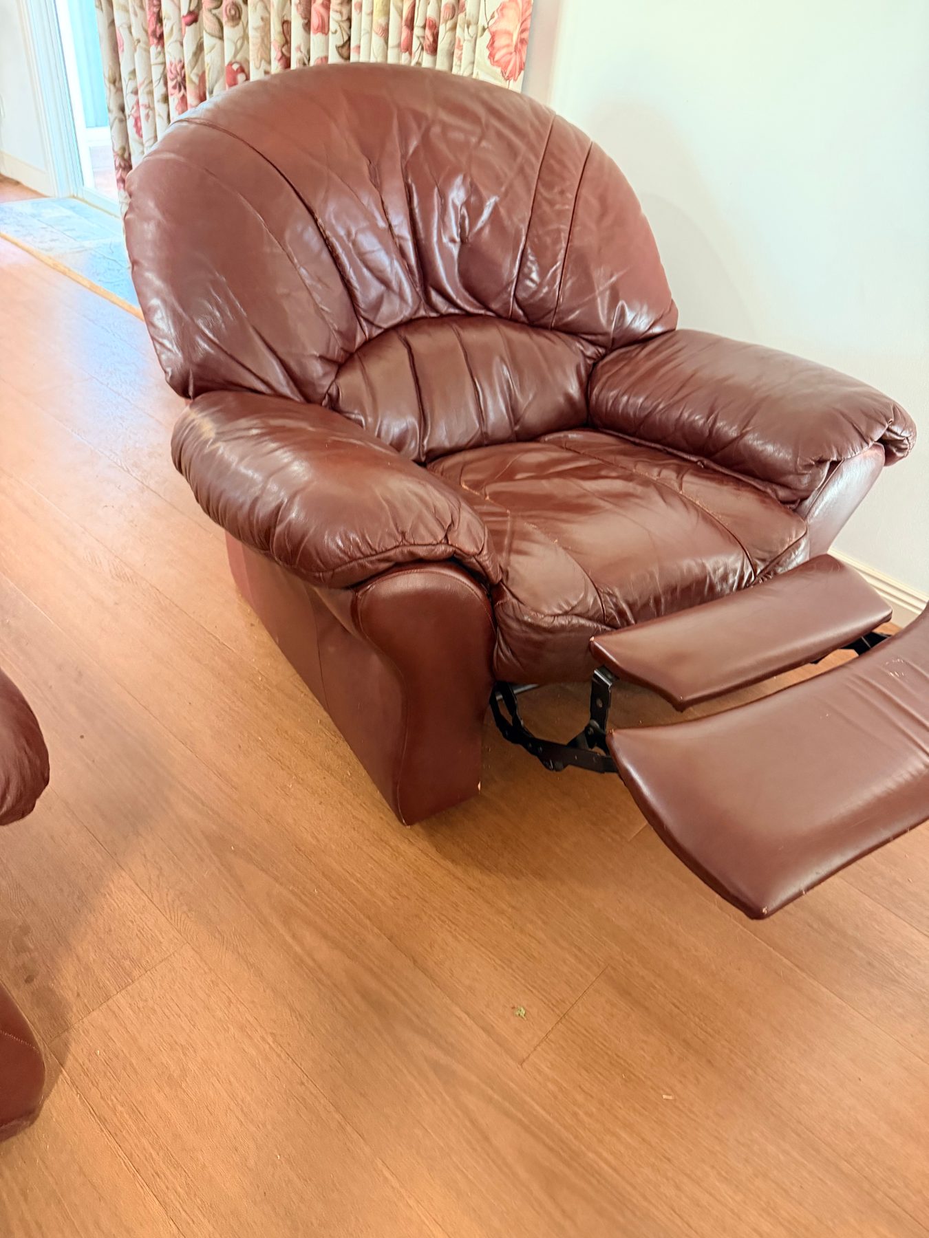 3 piece Leather lounge suite - photo 3