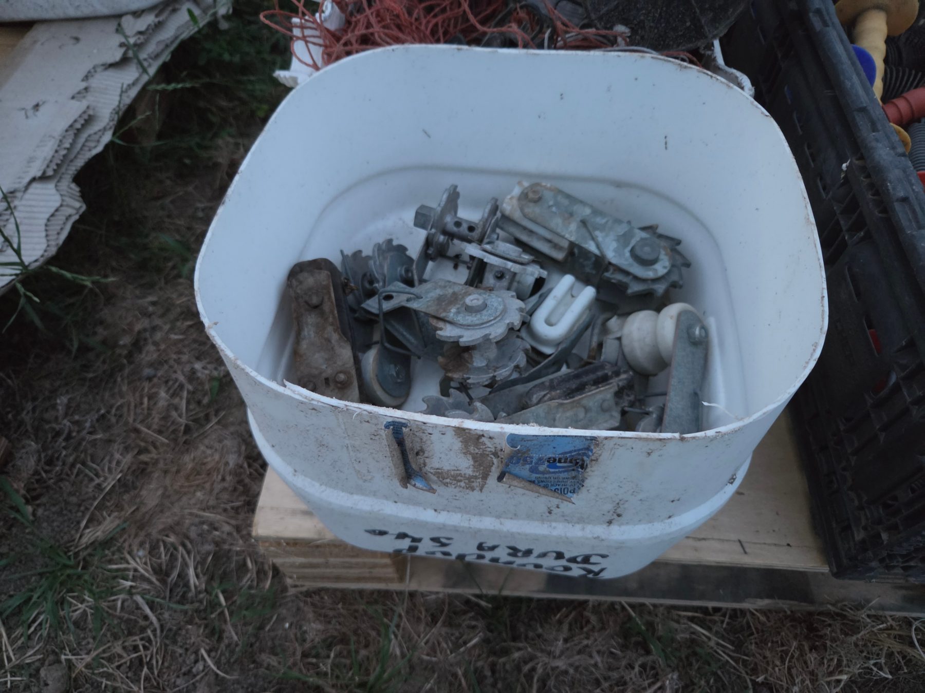 Used - Elec. Fence Insulated Wire Tensioners - photo 2