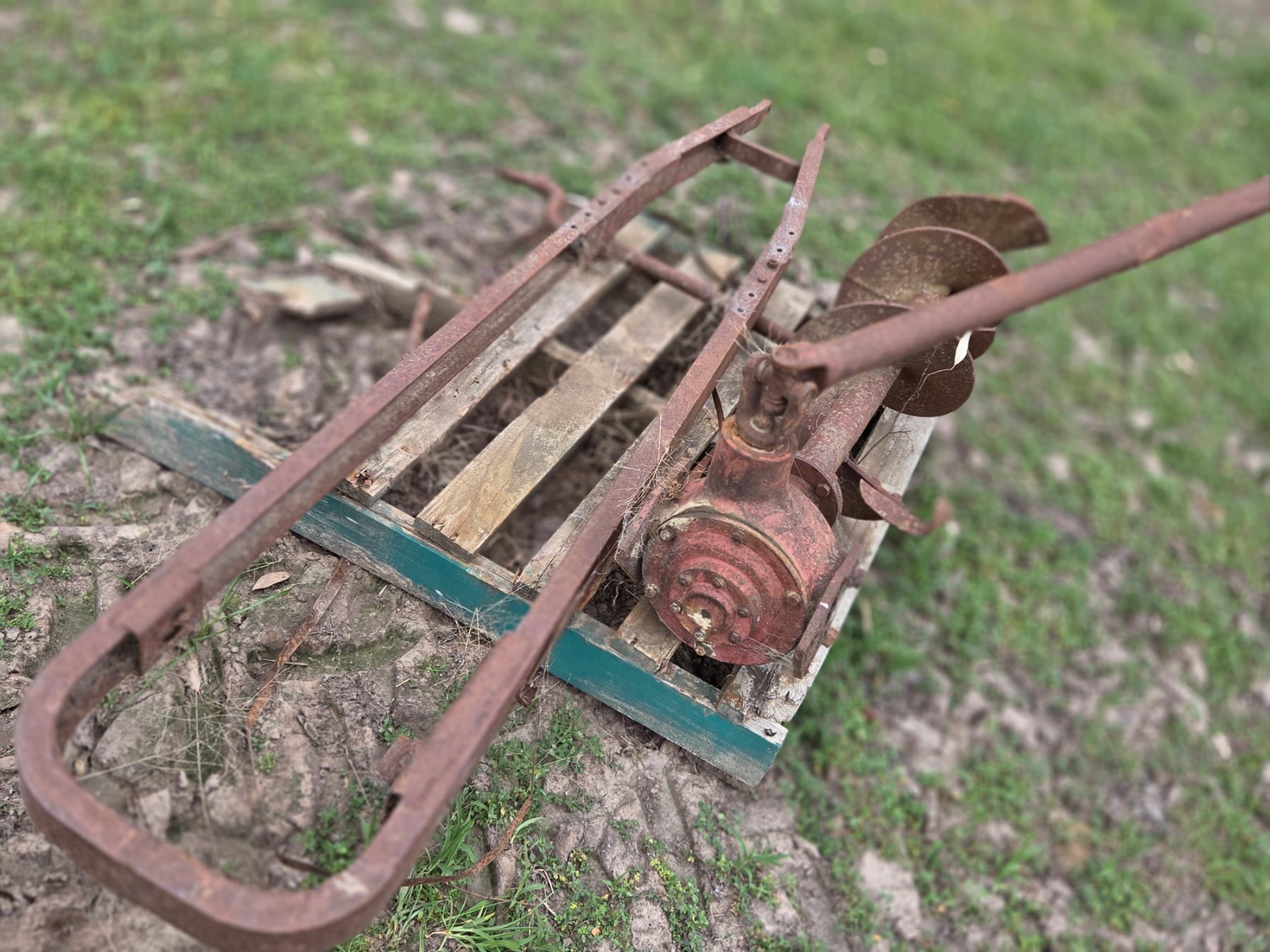 Used - 3pl MF Posthole Digger - photo 4