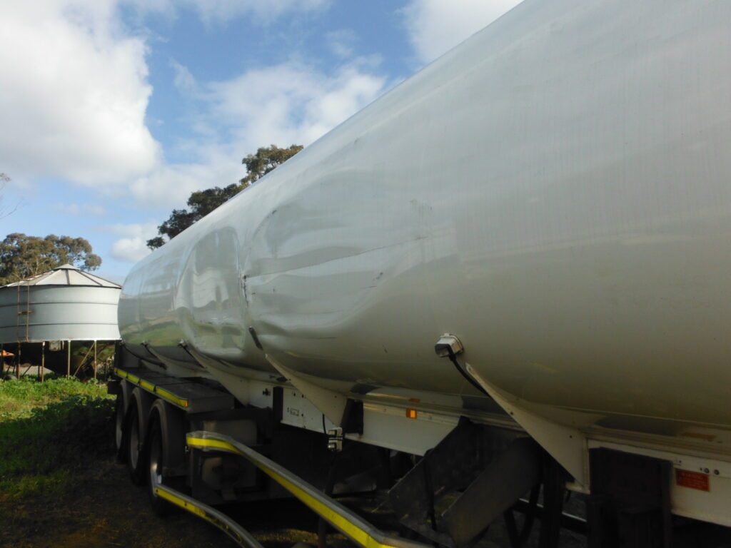 2016 Marshall Lethlean Tri-axle Tanker - photo 3