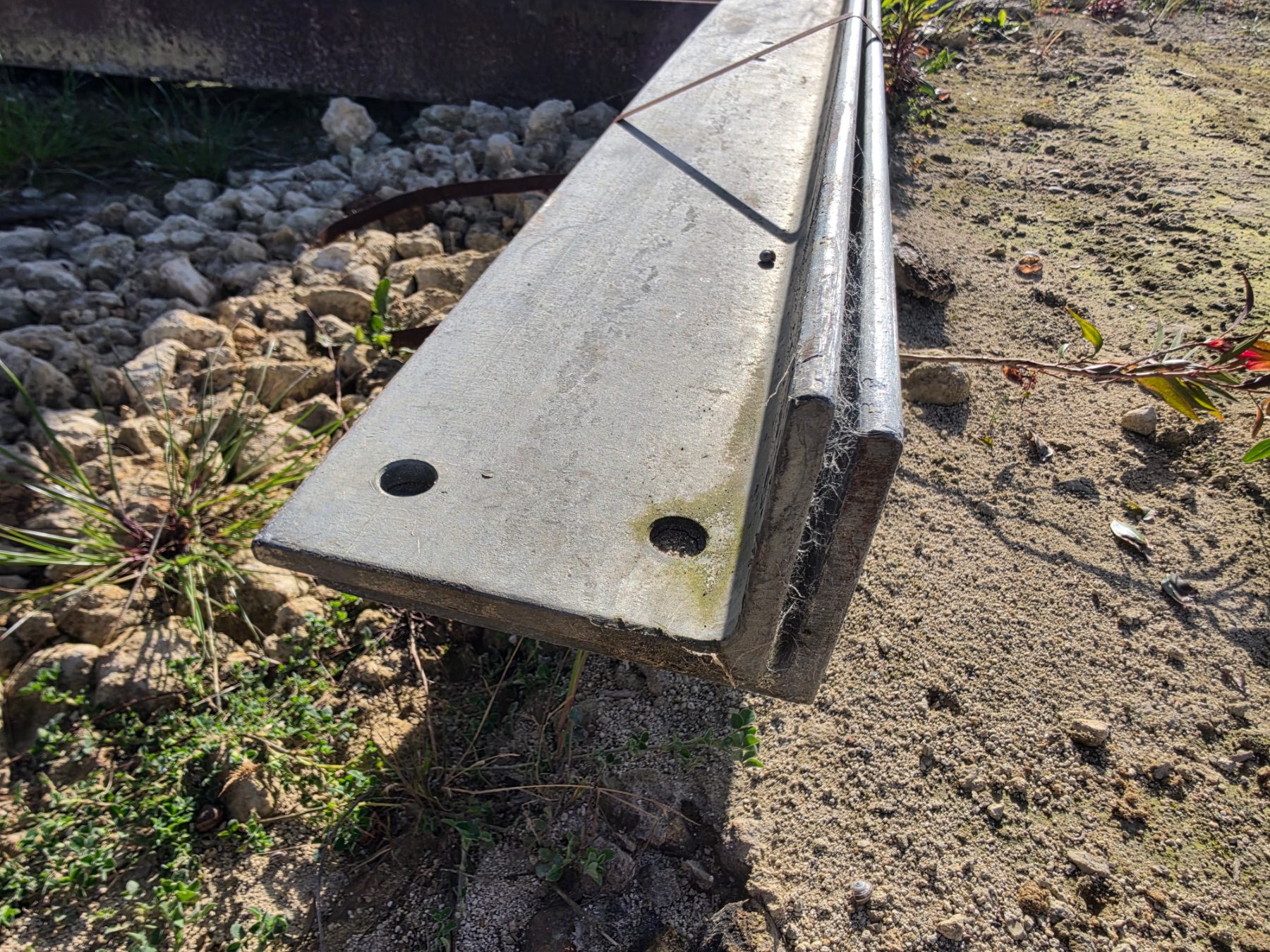 2x New 6m Hot Dip Galv. Angle 90x150x10mm - photo 3
