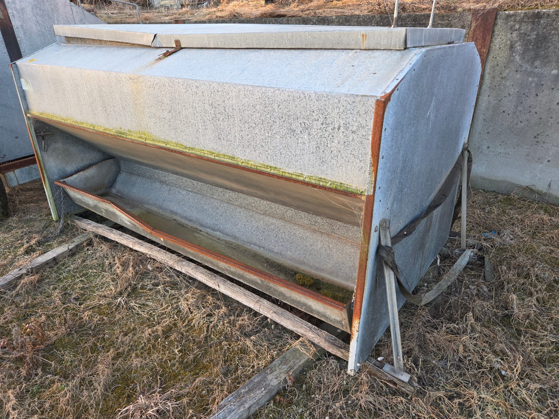 Grain/Pellet Livestock Feed Bin - photo 3