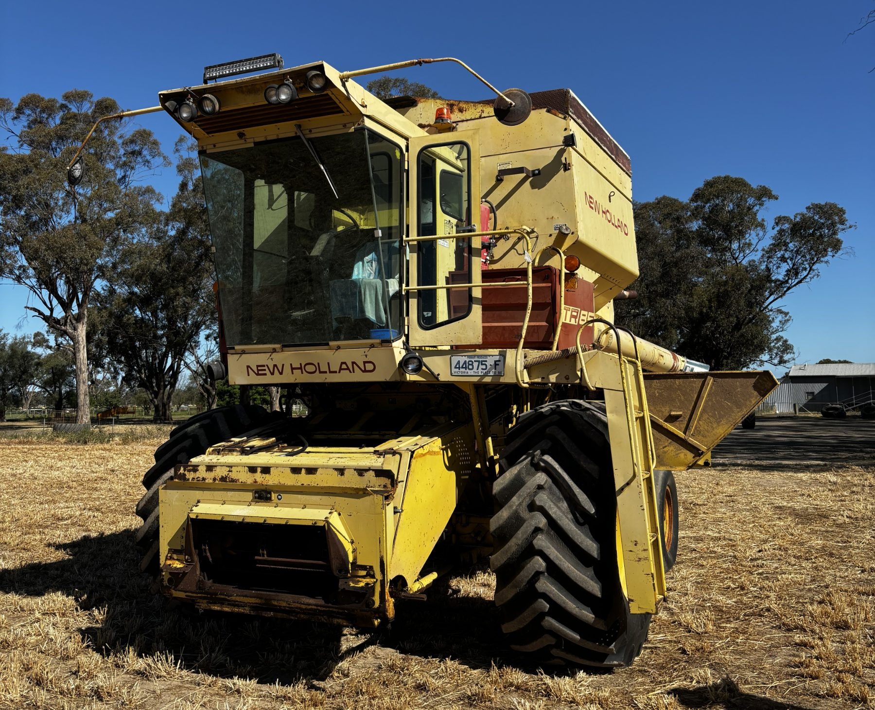 Used - New Holland TR-85 Auto Header - photo 2