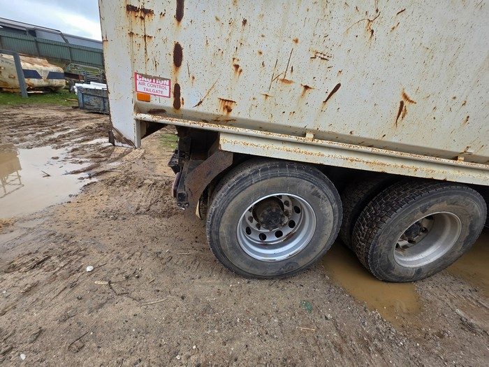 1998 Iveco Tipper - Farm-Offroad Use Only - photo 8