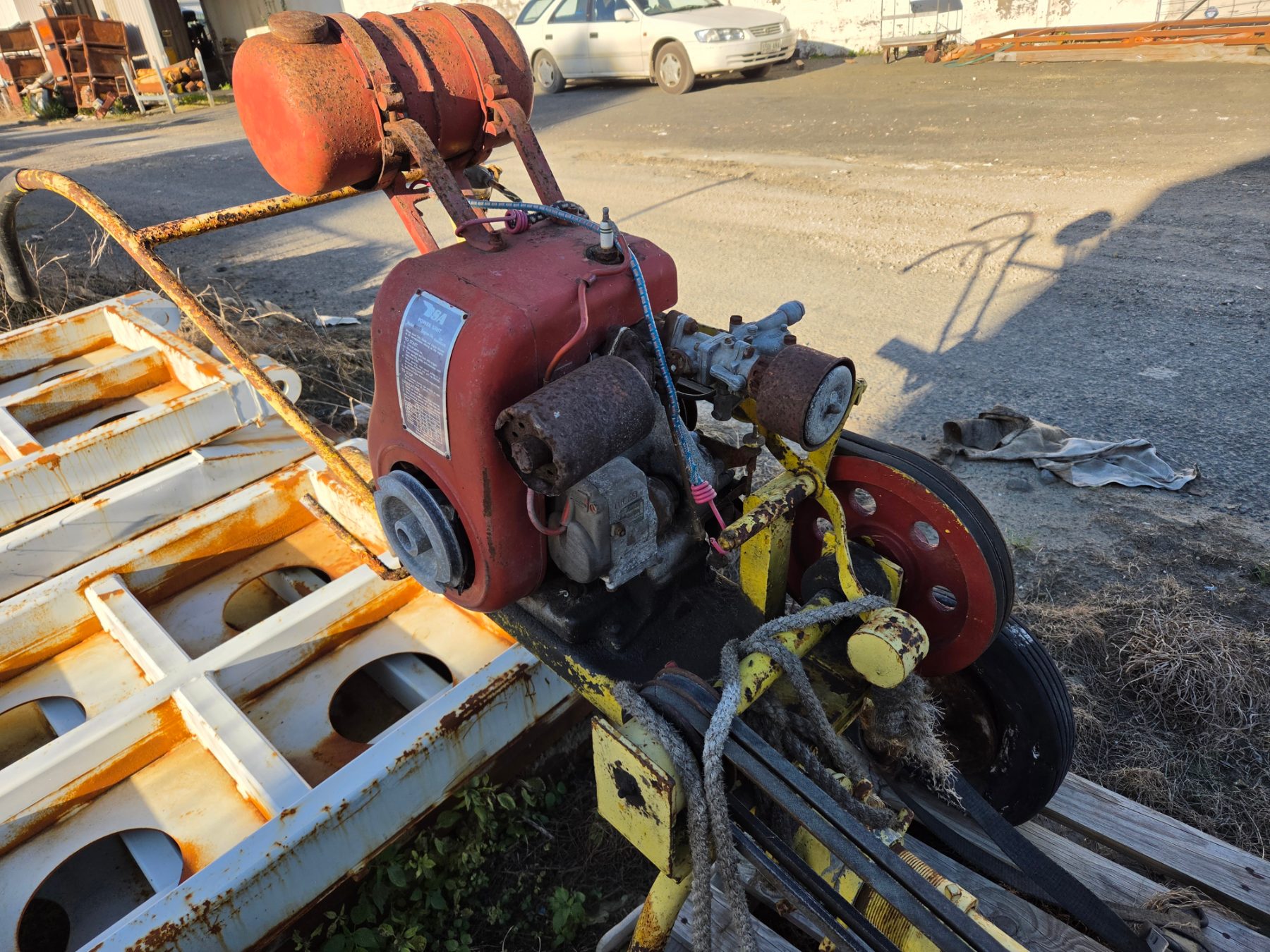 Mobilco Drop Saw - photo 2