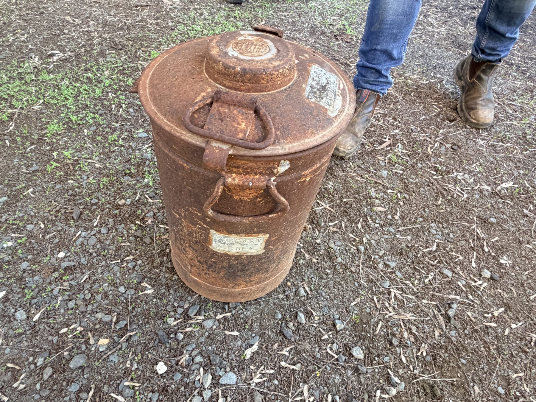 Antique cream can