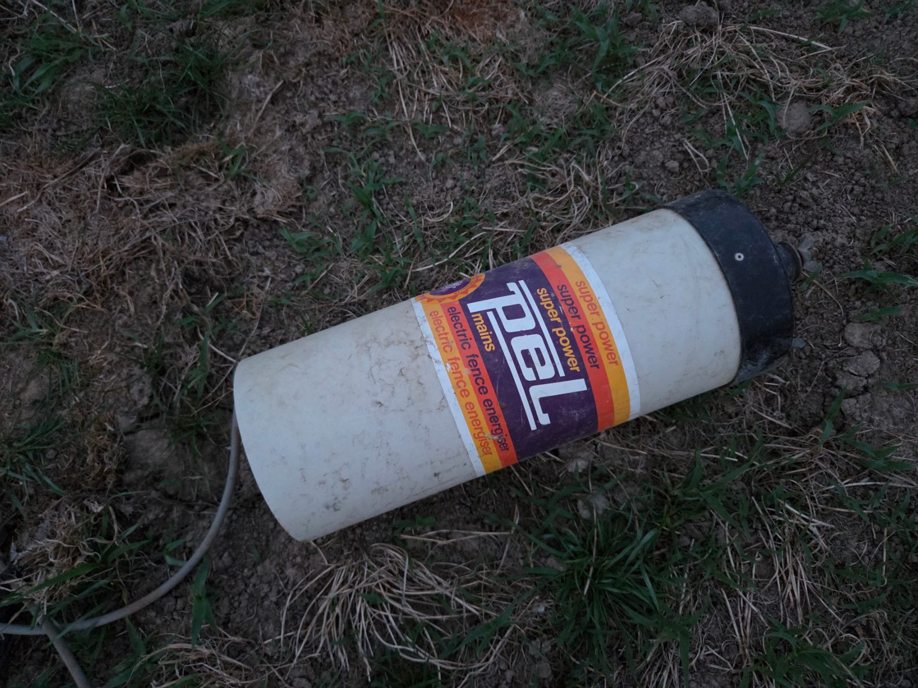 Used - PEL Electric Fence Energizer - photo 2