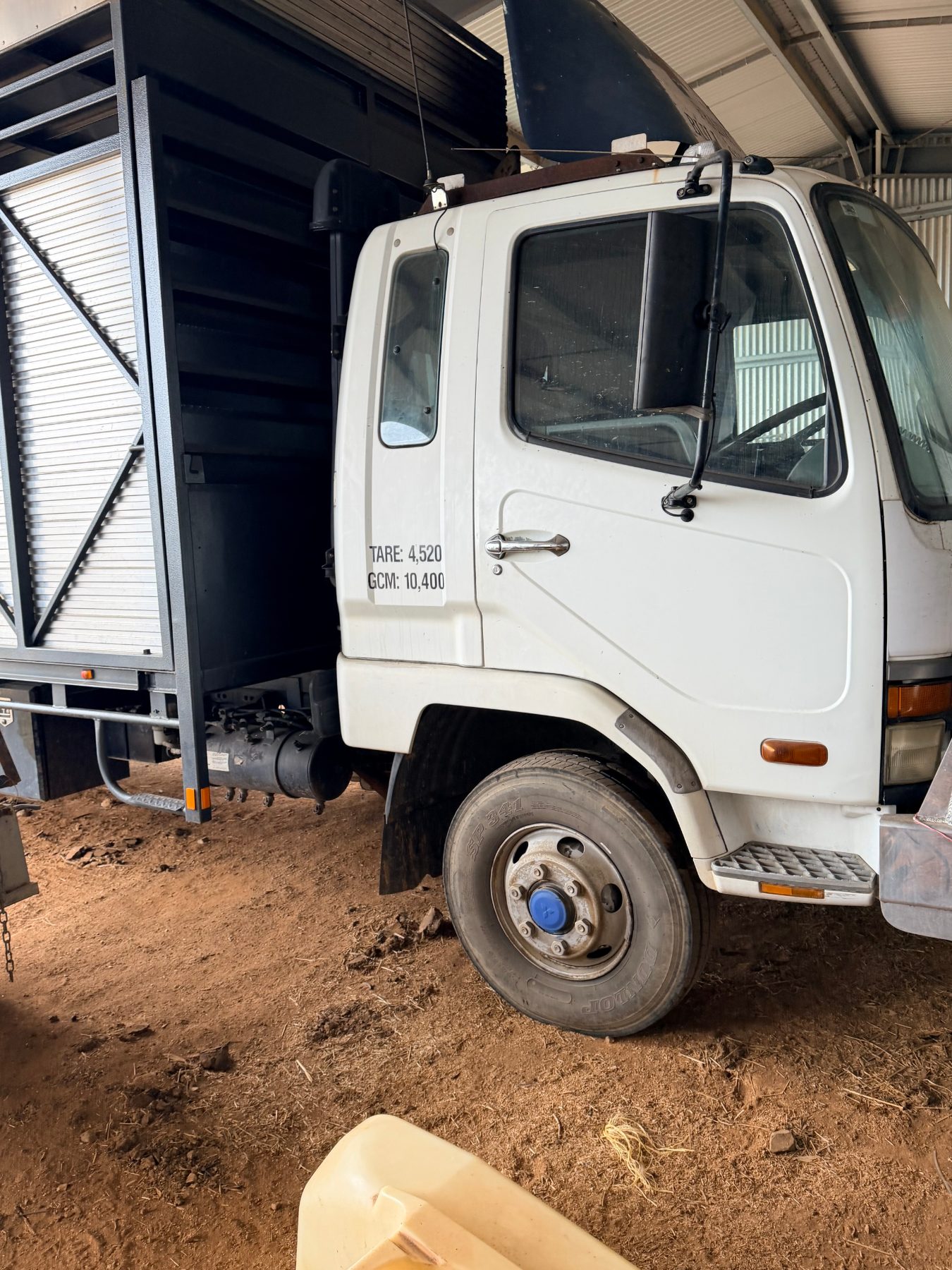 2002 Mitsubishi Fighter 600 Horse transport truck & camper - photo 7