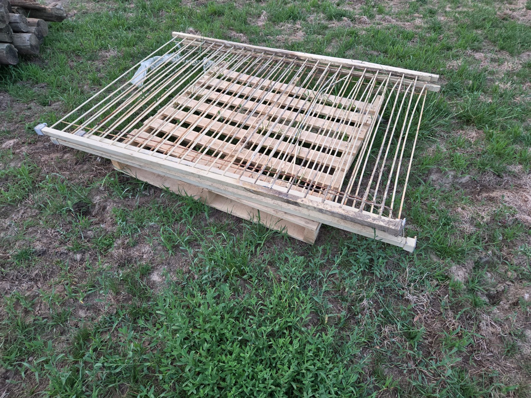 Used - 3x Pool Fence Panels - photo 3