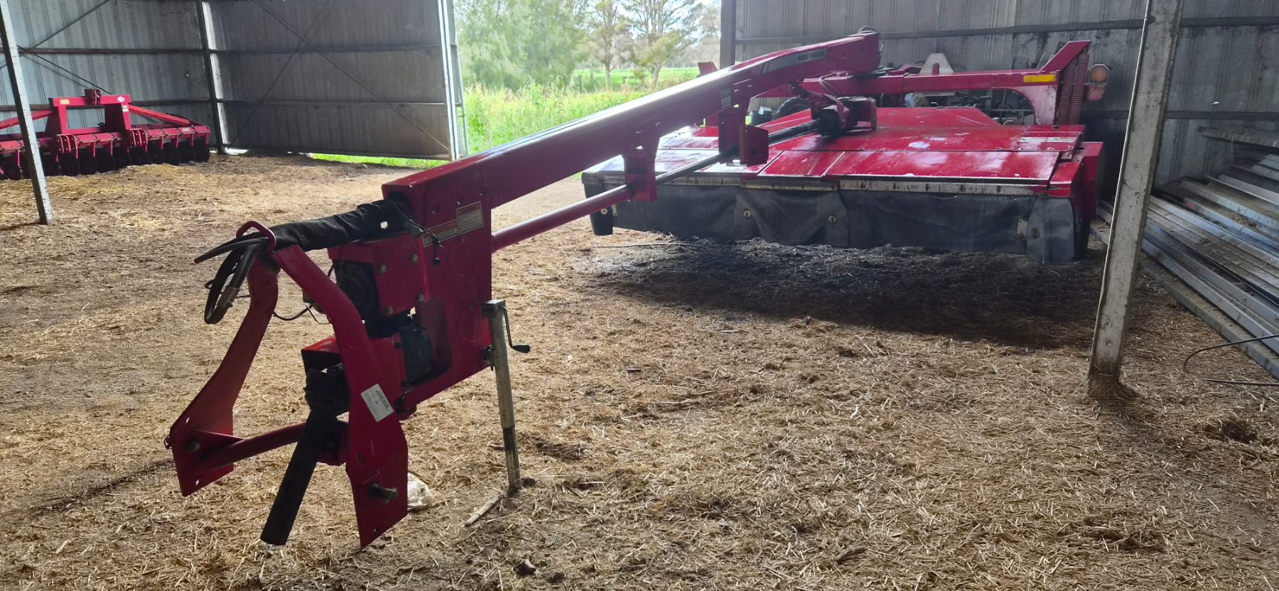 2010 Massey Ferguson 1372 Mower Conditioner - photo 2