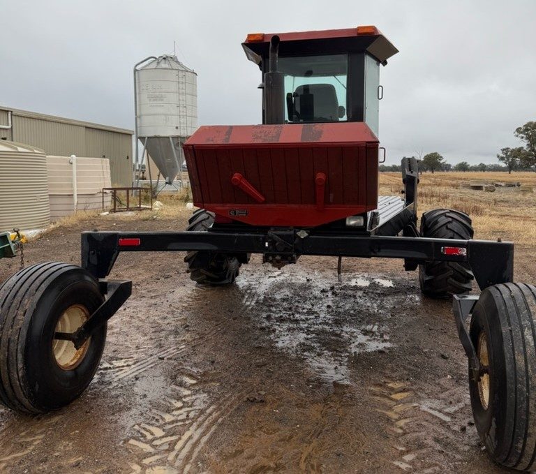 1995 MacDon 9000 Swather with Haybine Front - photo 8
