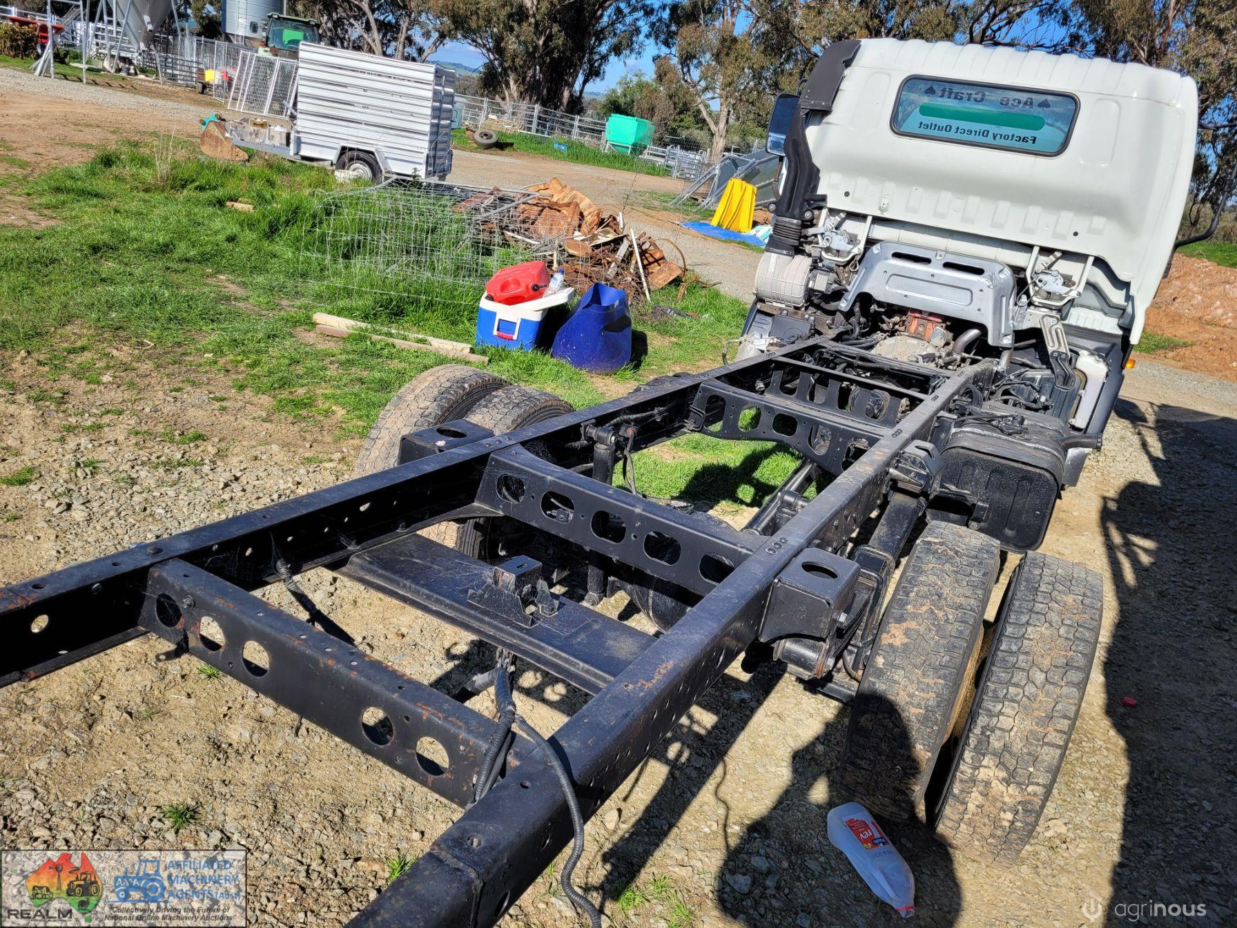 2008 Hino 300C Cab-Chassis Truck - photo 14