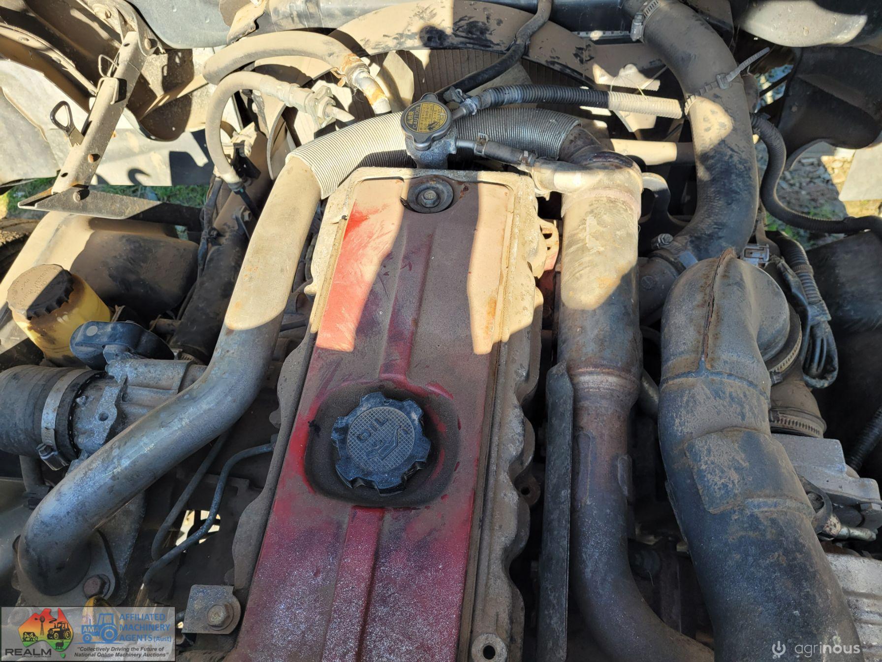 2008 Hino 300C Cab-Chassis Truck - photo 8