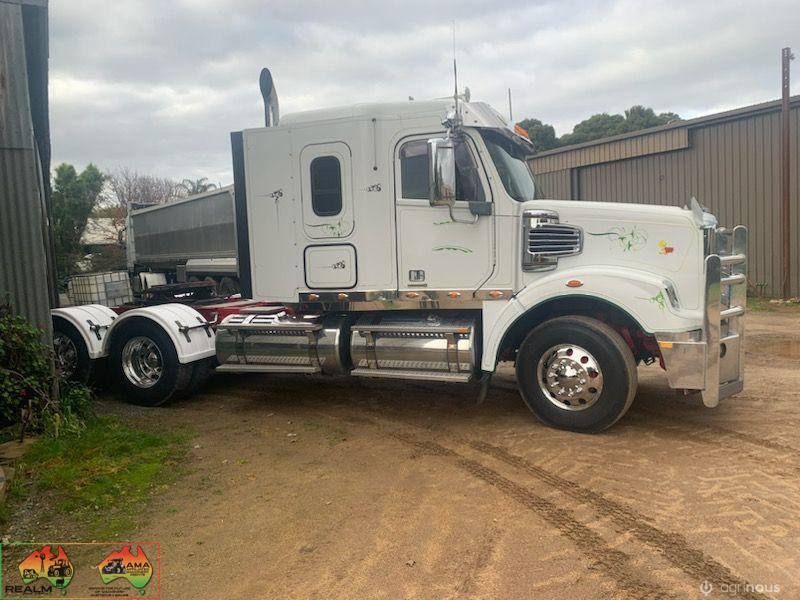 2011 Freightliner FL 580 Hp - (REDUCED PRICE) - photo 3