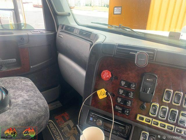 2011 Freightliner FL 580 Hp - (REDUCED PRICE) - photo 9