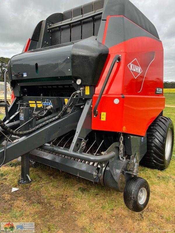 2017 Kuhn VB-2295 Round Baler - photo 3