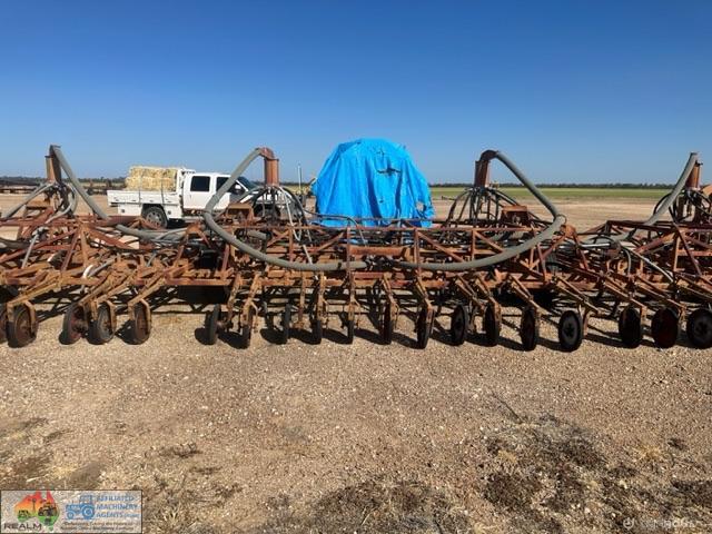 T 220 - Gyral Seeder zero till - 54 f - - photo 1