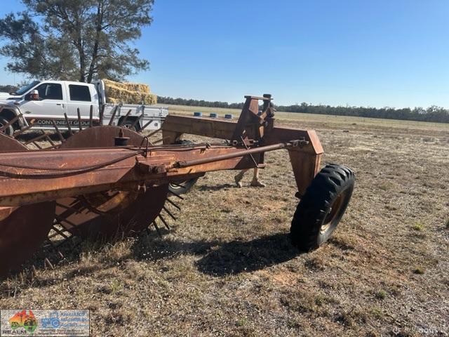 Pedrick 8 wheel stick rake - They don't come any better one owner only done 3000 acres - photo 16
