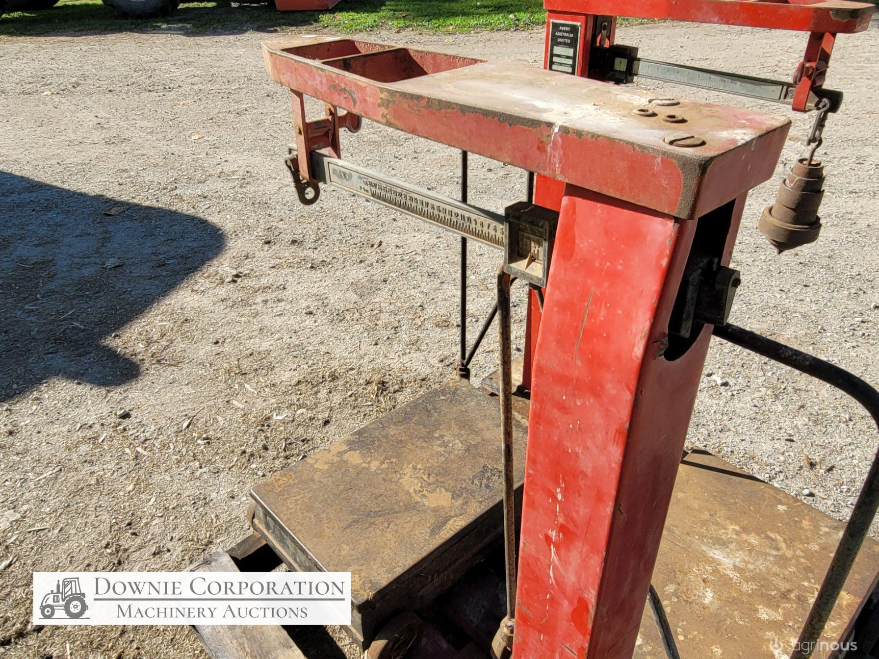 Avery Scales (Made in England) - photo 2