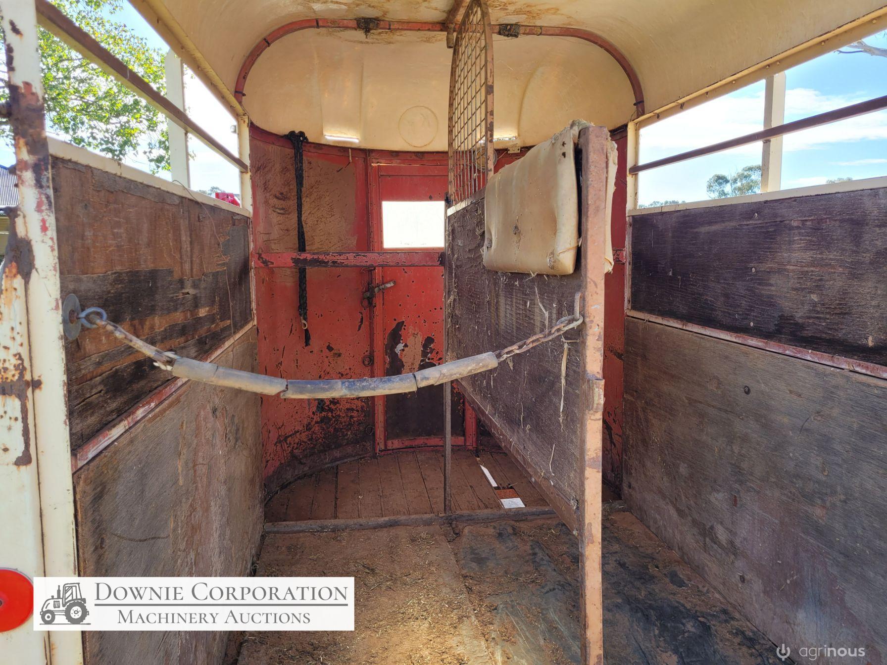 Double Horse Float - photo 11