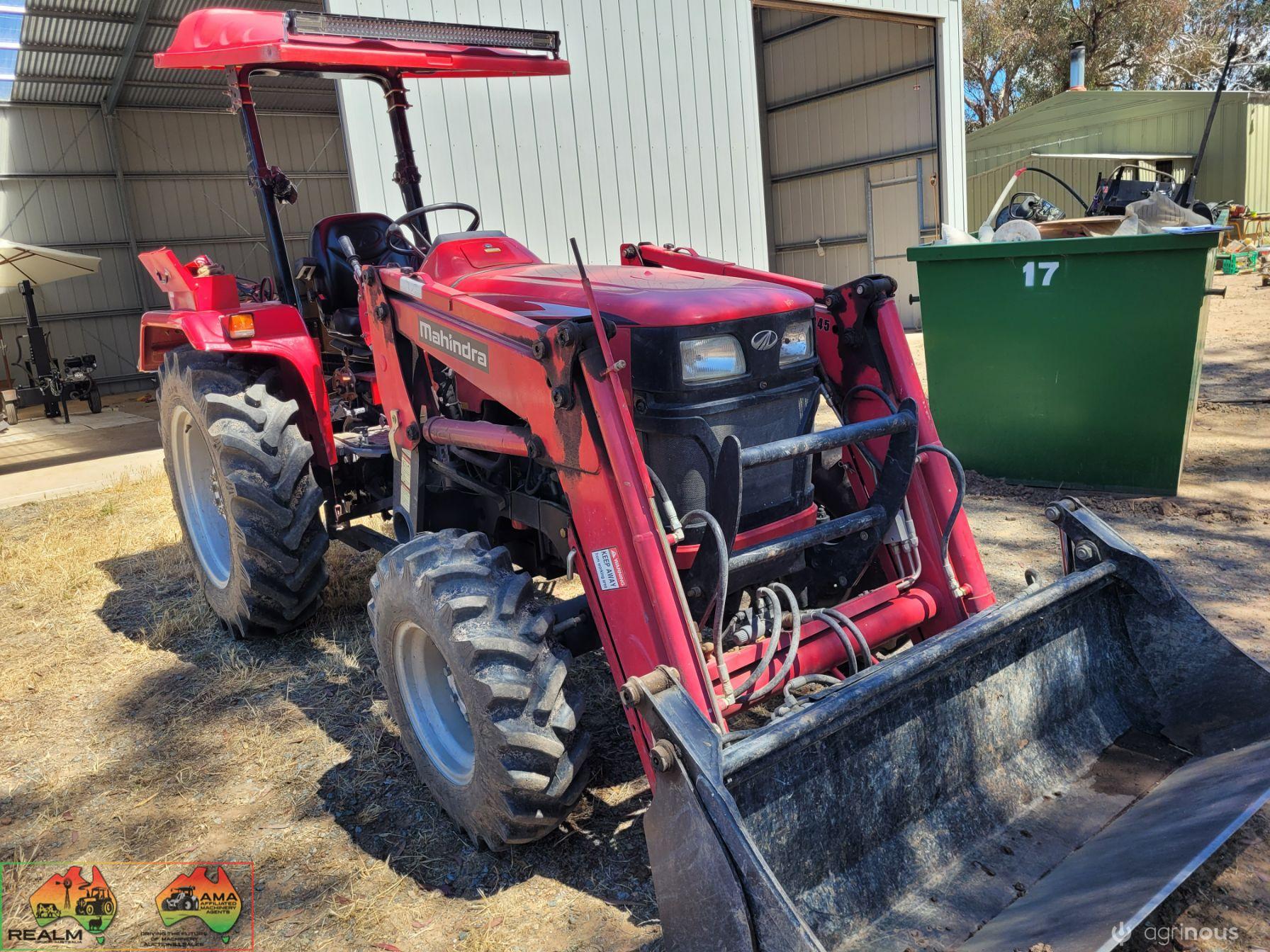 Mahindra 4025 4WD Tractor - photo 10