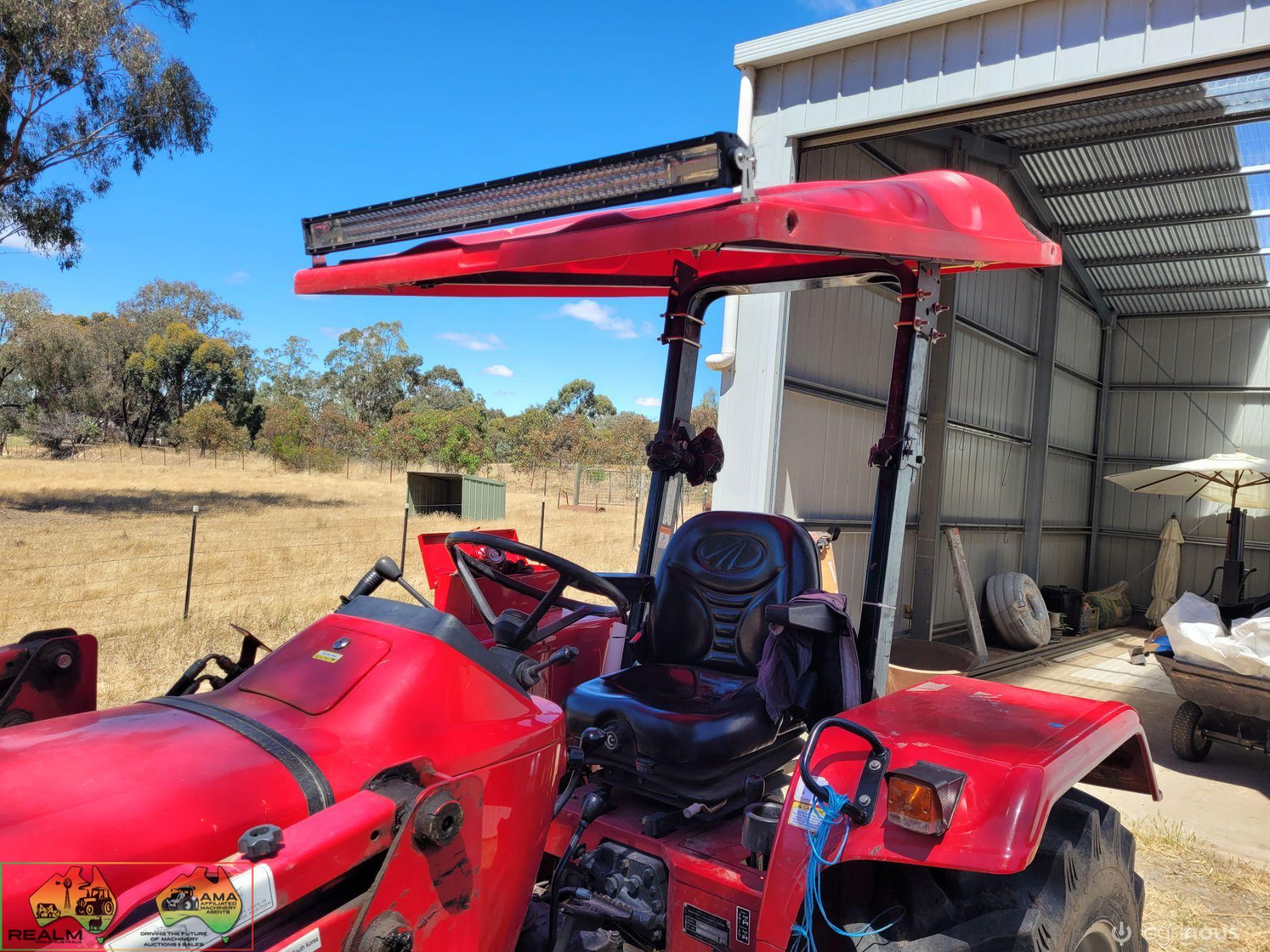Mahindra 4025 4WD Tractor - photo 4