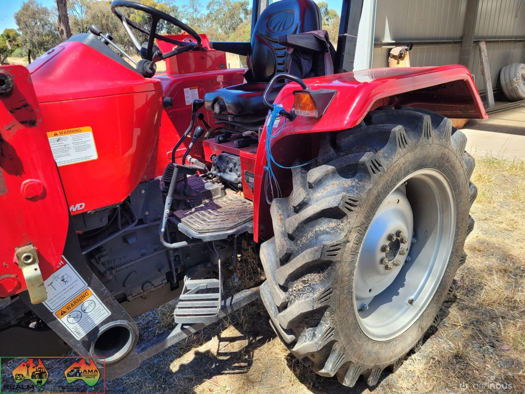 Mahindra 4025 4WD Tractor - photo 7