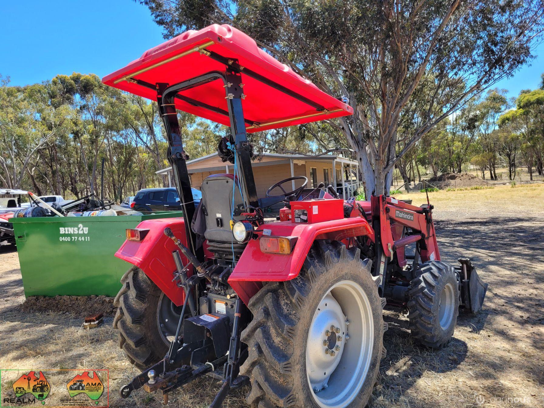 Mahindra 4025 4WD Tractor - photo 3