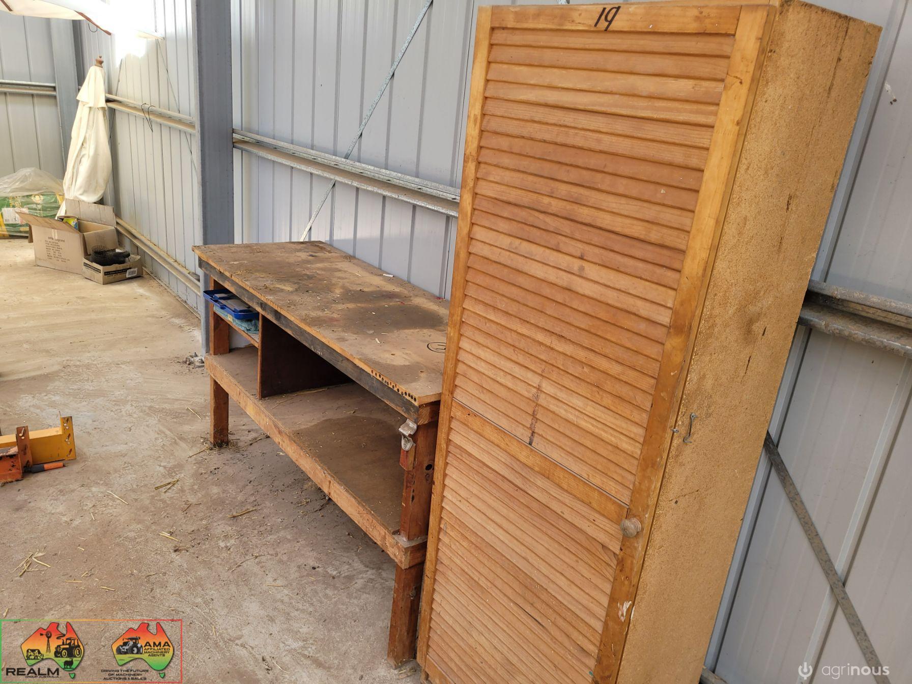 Workshop Shelving & Cabinet