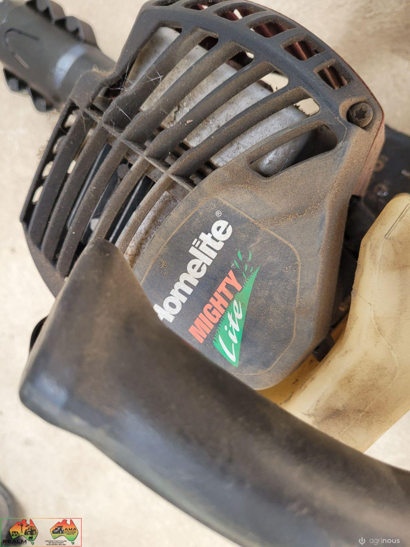 Homelite Mighty-Lite Hedge Trimmer & Leaf Blower - photo 3