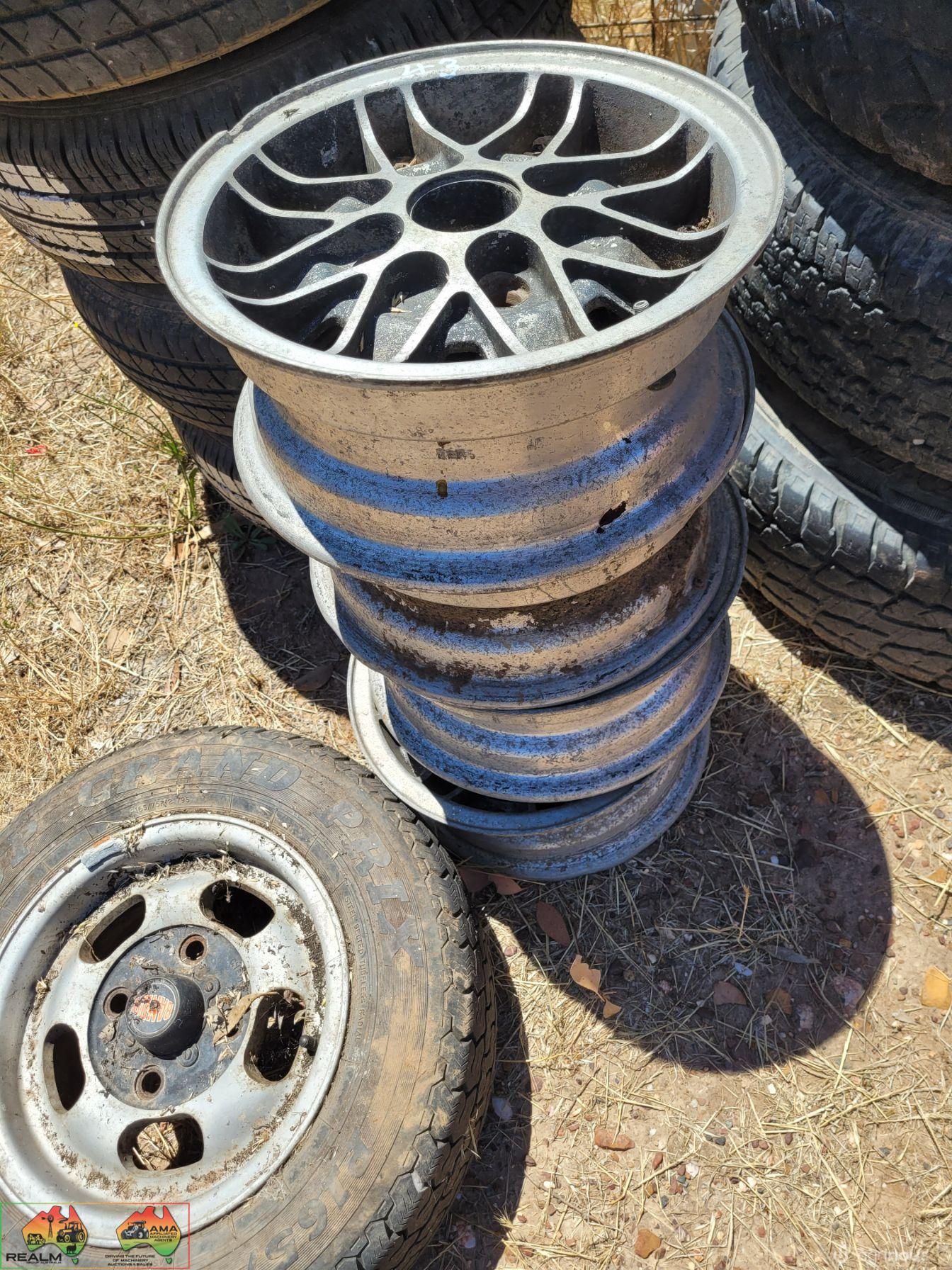 5x 12" Alloy Rims to Suit Mini - 1 with tyre