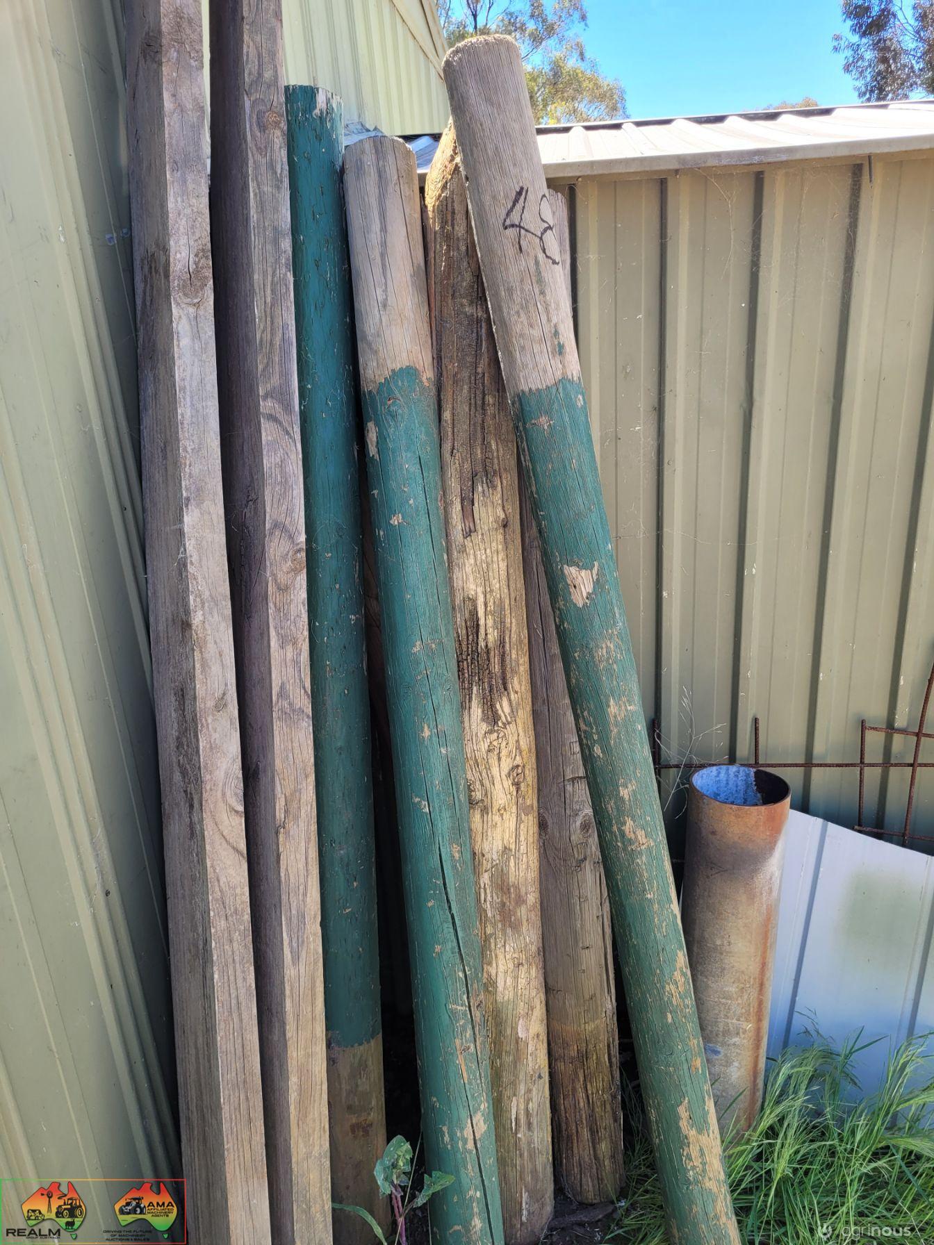 8x Pine Fence Posts