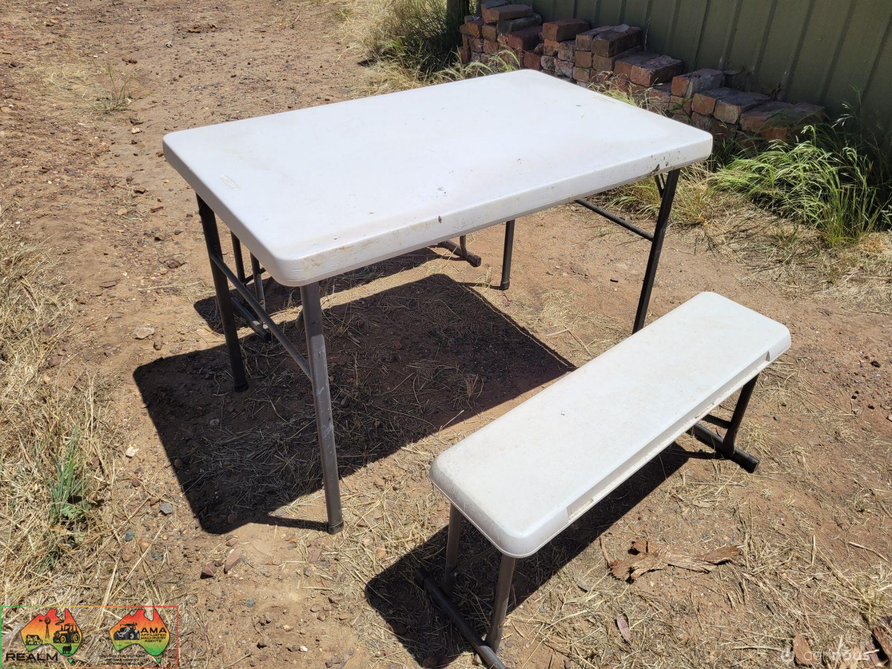 Fold-up Table & Trestles