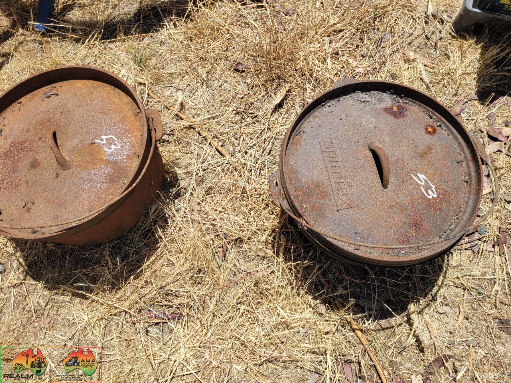 2x Cast Iron Camp Ovens - photo 3