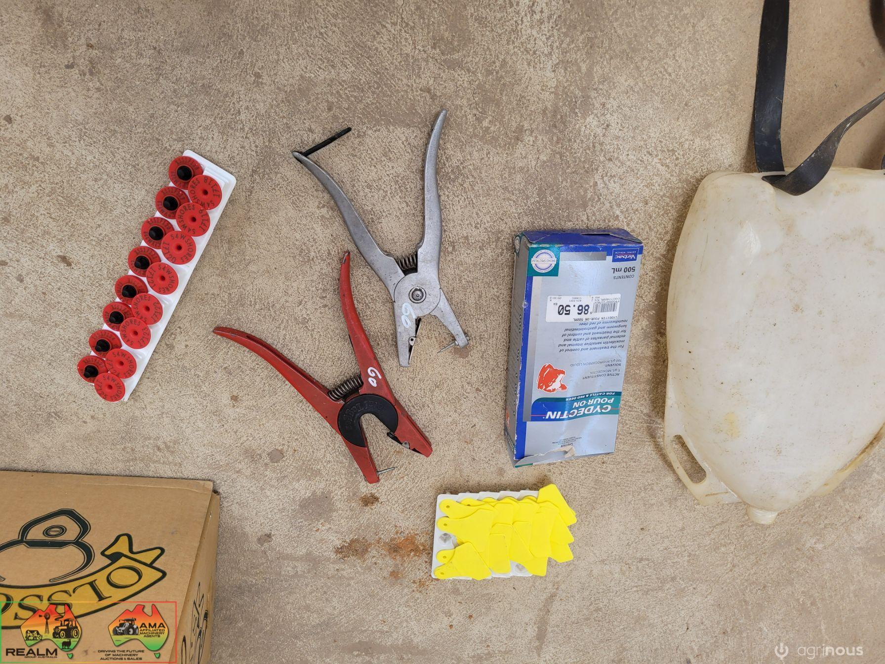 Cydectin Pour-on, Calf Tags, 2x Applicators & Drench Pack - photo 3