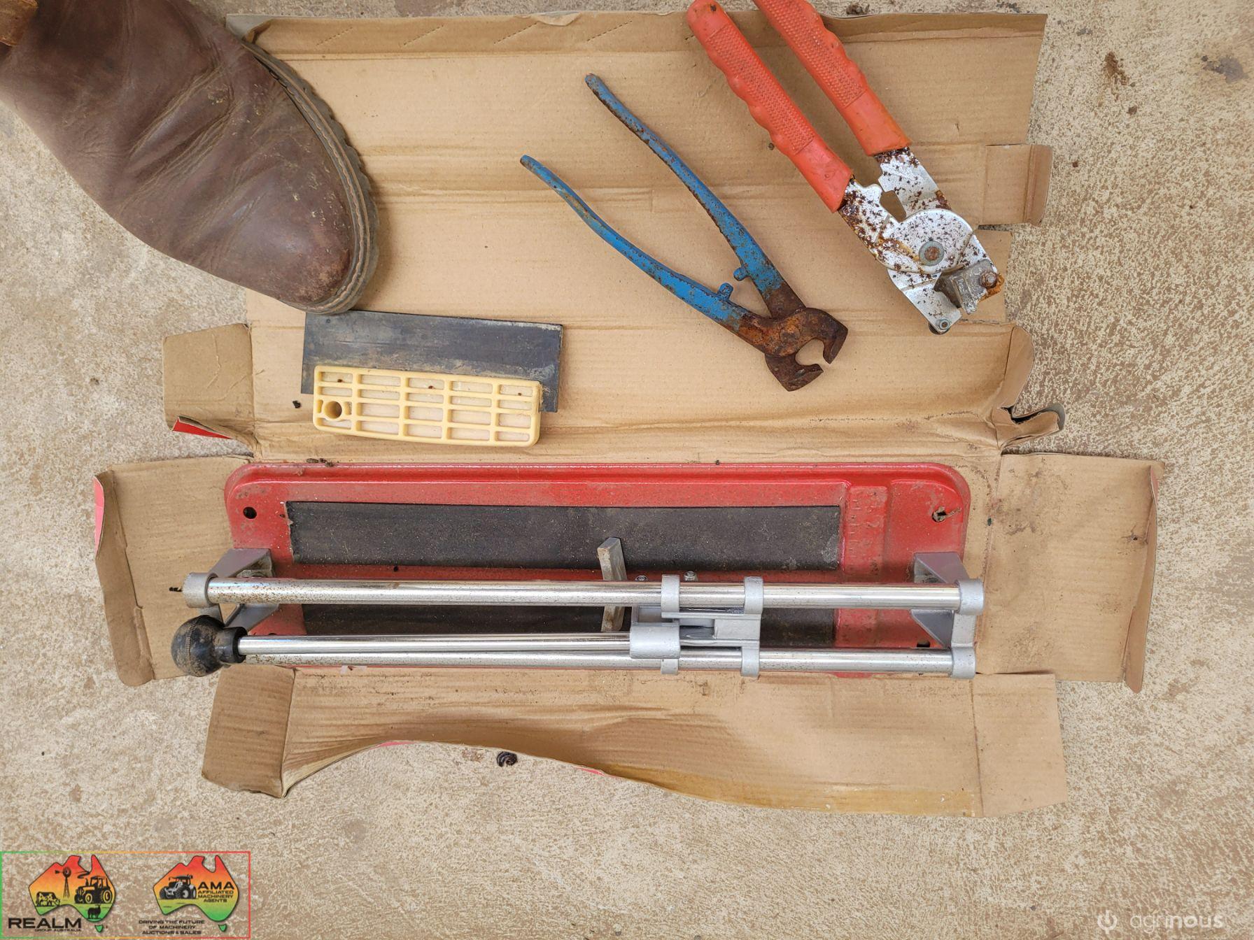 Tile Cutter & Tools