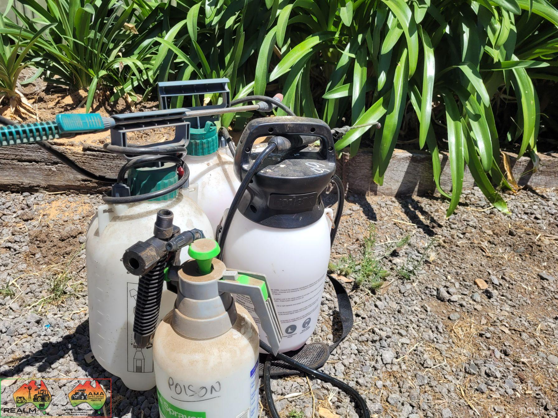 4x Garden Sprayers (1 electric) - photo 2