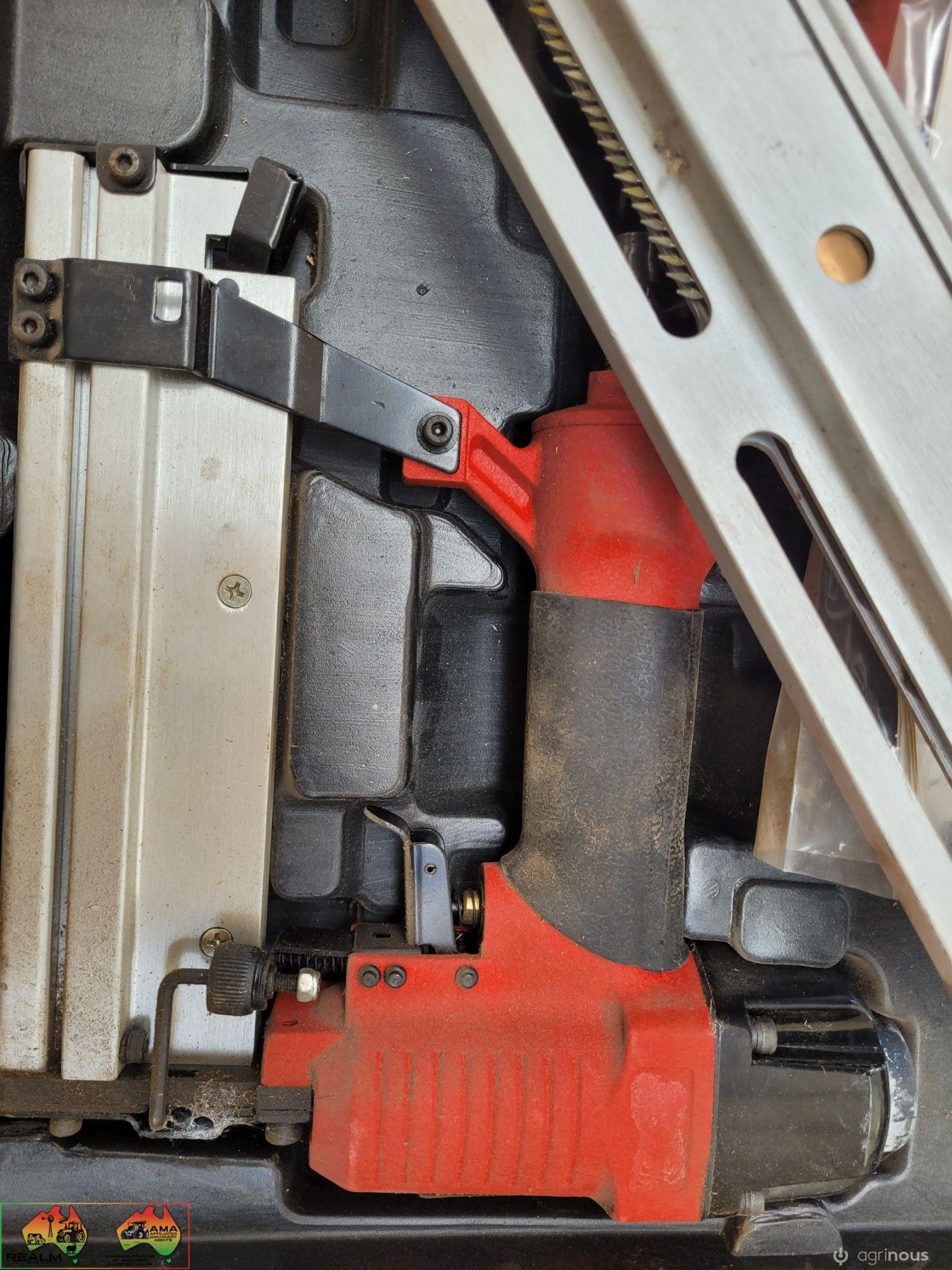 2x Rockworth Air Operated Nail Guns - photo 4