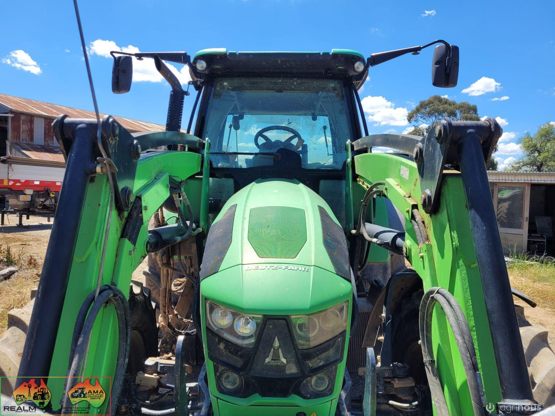 Deutz-Fahr 5130 Tractor with FEL