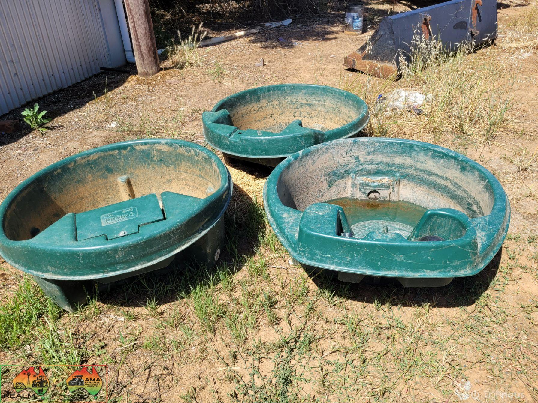 3x Polymaster MT-2 Stock Water Troughs - photo 2