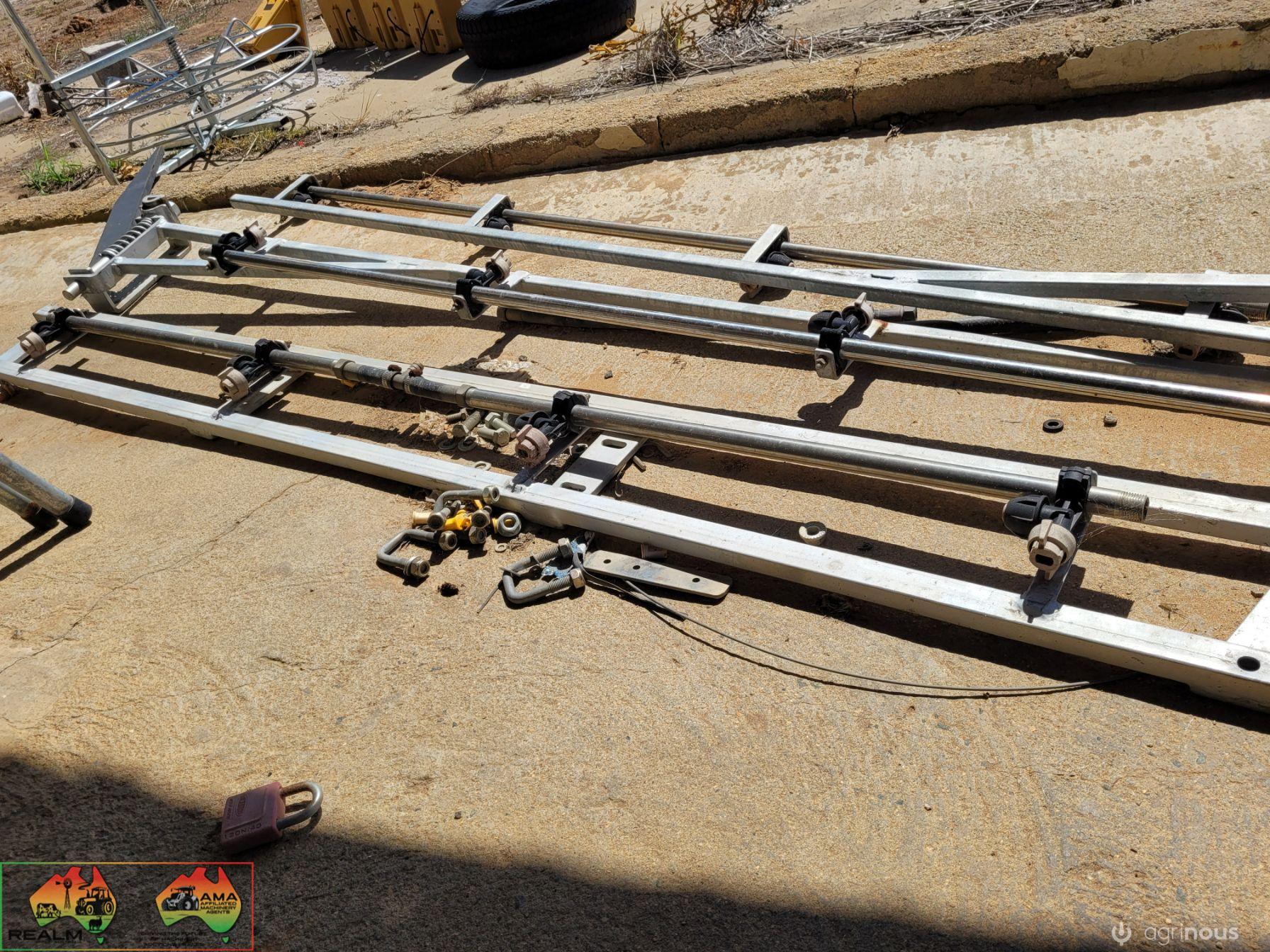6m Galv. 3 Section Spray Boom (with fittings) - photo 4