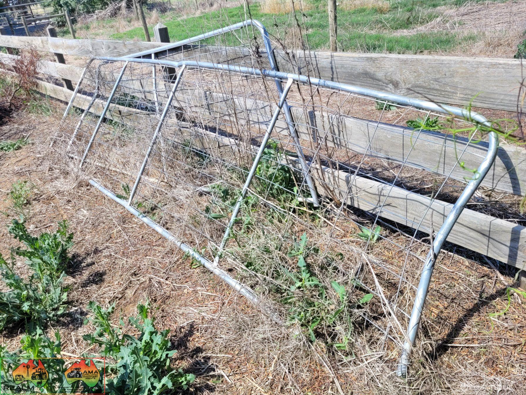 2x Damaged Weldmesh Farm Gates - photo 2
