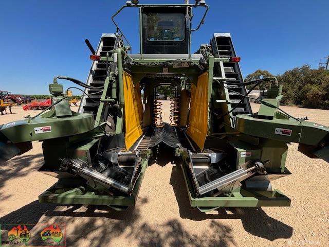 1996 Nairn 1230 Grape Harvester