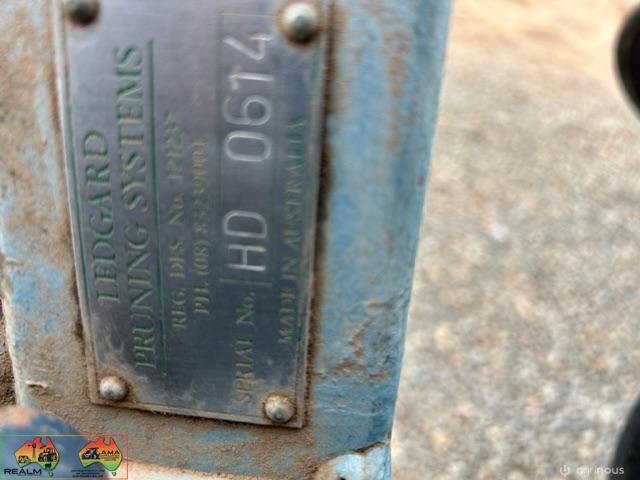 Two meter ledgard cutter bar With hydraulic side shift - photo 5