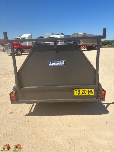 Tradesman’s lock up Trailer - ( The Compressor dos not go with it ) - photo 3