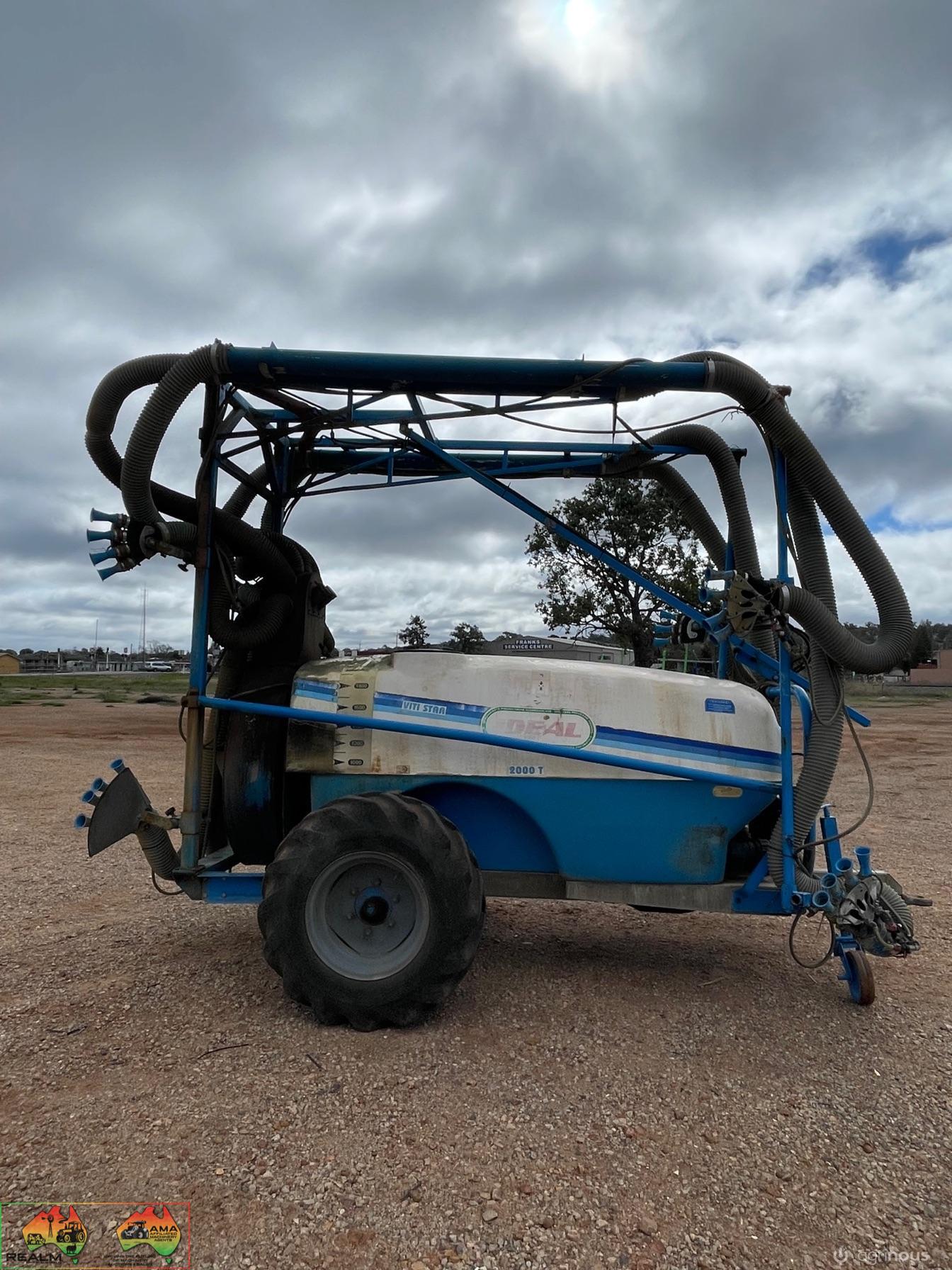Ideal 2000 lt 2 row vineyard sprayer  High volume - photo 5