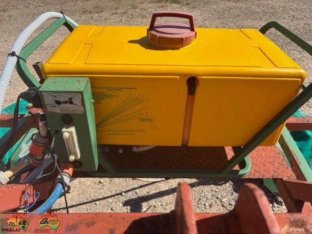 Enviromist sprayer with domes