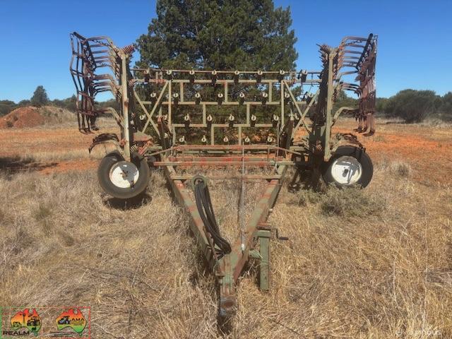 Wideline Cultivator - approximately 11 m wide - photo 2