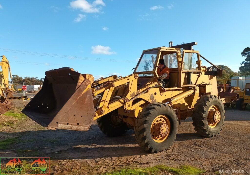 Case W10E Loader - photo 1