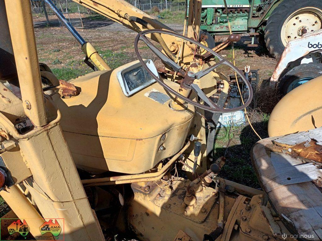 Ford 3400 Industrial FEL - photo 5